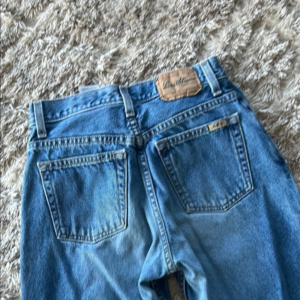 Levis High-Rise Straight Leg Jeans in Medium Blue - Picture 2 of 3
